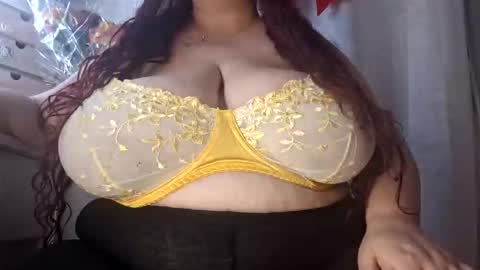 Snapshot of sweettm chatting on 01.10.26 Maya online show from 01.10.26