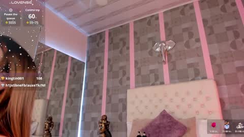 Snapshot of sweetty_paulina chatting on 01.10.25 Swetty. online show from 01.10.25