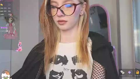 Snapshot of sweetuniporn chatting on 12.07.24 Elis a little vacation Ill be here Saturday my schedules in bio online show from 12.07.24