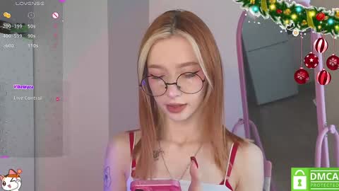 Snapshot of sweetuniporn chatting on 01.07.25 Elis a little vacation Ill be here Saturday my schedules in bio online show from 01.07.25