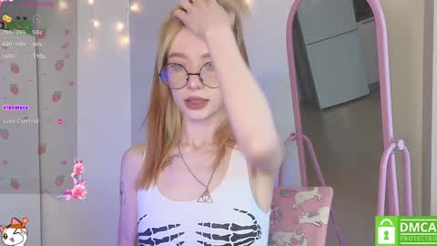 Snapshot of sweetuniporn chatting on 01.30.25 Elis a little vacation Ill be here Saturday my schedules in bio online show from 01.30.25