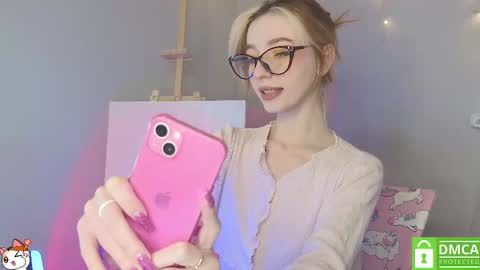 Snapshot of sweetuniporn chatting on 02.09.25 Elis a little vacation Ill be here Saturday my schedules in bio online show from 02.09.25