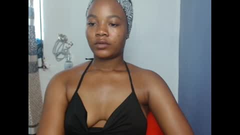 Snapshot of sweetxboobs chatting on 12.10.24 sweetxboobs online show from 12.10.24