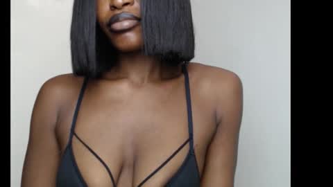 sweetxxboobsx online show from 10.12.25