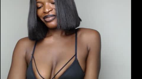 sweetxxboobsx online show from 11.08.25
