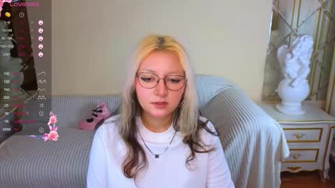 Hot Candy online show from 11.22.25