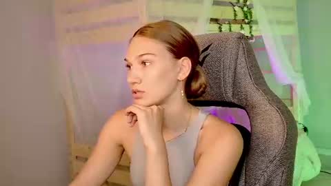 Snapshot of sweety_emilya chatting on 07.14.26 Emily online show from 07.14.26