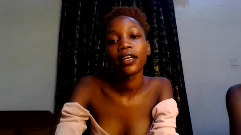 Snapshot of sweety_melanin chatting on 06.01.26 Vickky online show from 06.01.26