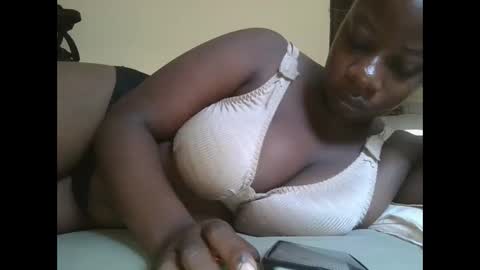 sweetyass25 online show from 10.21.25