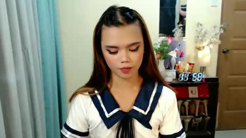 Snapshot of sweetytrannygirlxx chatting on 04.27.26 Megan online show from 04.27.26