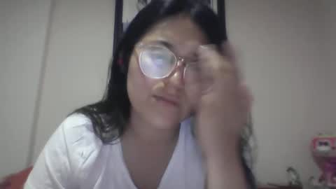 Snapshot of sweetyypeach chatting on 12.16.24 sweetyypeach online show from 12.16.24