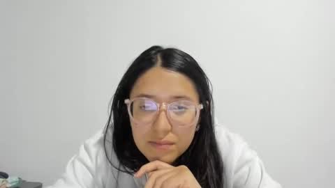 Snapshot of sweetyypeach chatting on 01.18.25 sweetyypeach online show from 01.18.25