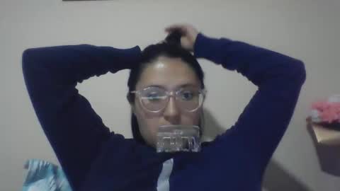 Snapshot of sweetyypeach chatting on 02.05.25 sweetyypeach online show from 02.05.25