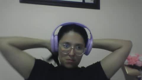 Snapshot of sweetyypeach chatting on 02.20.25 sweetyypeach online show from 02.20.25