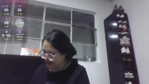 Snapshot of sweetyypeach chatting on 09.21.25 sweetyypeach online show from 09.21.25