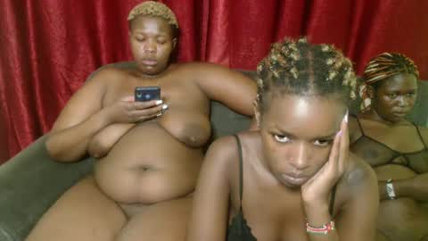 Snapshot of sweetz_candice chatting on 02.16.25 sweetz_candice online show from 02.16.25