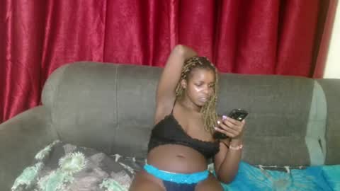 Snapshot of sweetz_candice chatting on 02.18.25 sweetz_candice online show from 02.18.25