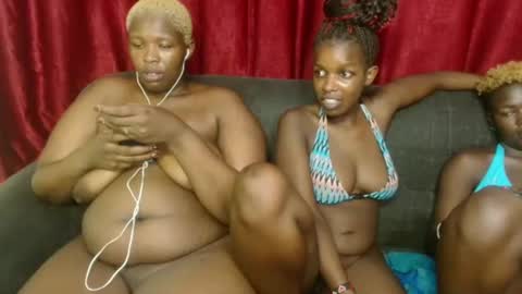 Snapshot of sweetz_candice chatting on 03.12.25 sweetz_candice online show from 03.12.25