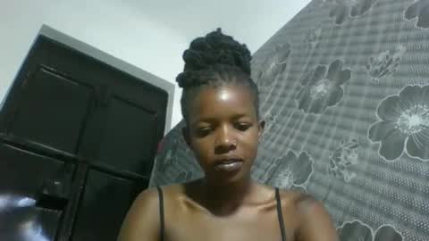 Snapshot of sweetz_candice chatting on 09.13.25 sweetz_candice online show from 09.13.25