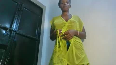 Snapshot of sweetz_candice chatting on 09.17.25 sweetz_candice online show from 09.17.25