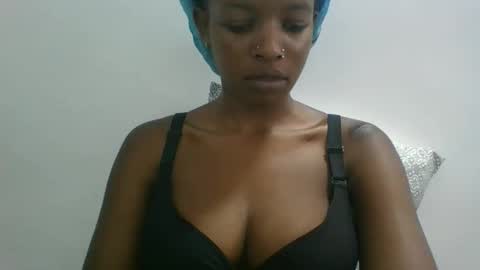 Snapshot of sweetz_candice chatting on 10.02.25 sweetz_candice online show from 10.02.25