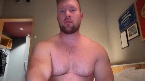 Snapshot of swekingxx chatting on 05.18.26 swekingxx online show from 05.18.26