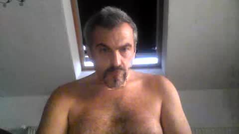 Snapshot of swinger_men_austria chatting on 11.17.25 swinger_men_austria online show from 11.17.25