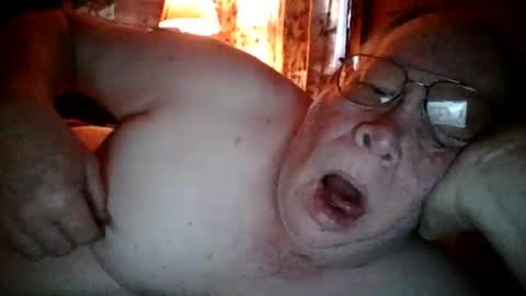 Snapshot of swm769 chatting on 01.10.26 swm online show from 01.10.26