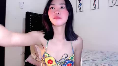 Snapshot of swt_asianholly chatting on 02.12.25 Holly online show from 02.12.25