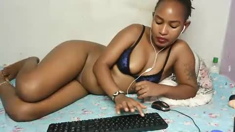 Snapshot of swt_bby chatting on 05.04.26 swt_bby online show from 05.04.26