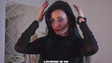 Sophie online show from 10.20.25