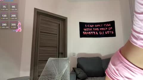 Mona online show from 03.03.26