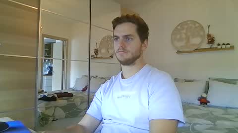 syl092 online show from 11.17.25