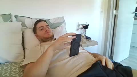 syl092 online show from 12.15.25