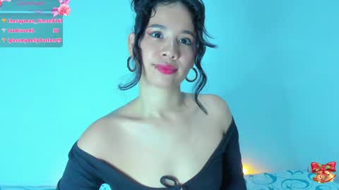 Snapshot of sylphy17 chatting on 01.04.25 sylphy17 online show from 01.04.25