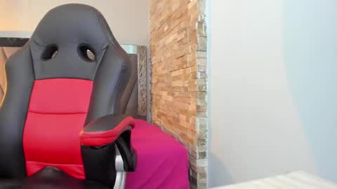 S Y L V A N A  online show from 10.11.25