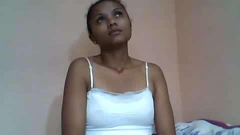 Snapshot of sylvaniah01 chatting on 06.14.26 sylvaniah01 online show from 06.14.26