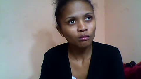Snapshot of sylvaniah01 chatting on 06.23.26 sylvaniah01 online show from 06.23.26