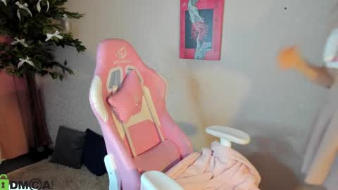 Sylvia online show from 12.17.25