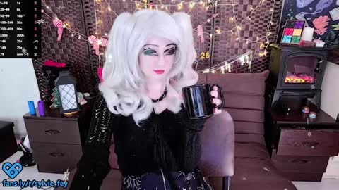 Sylvie online show from 12.31.24