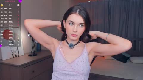 Snapshot of synne_glows chatting on 02.09.26 Eva online show from 02.09.26