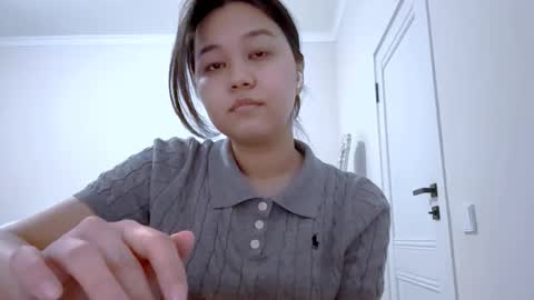 Snapshot of synthiahenneberger chatting on 03.03.26 Sitney online show from 03.03.26