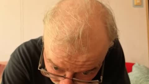 szaszinno6669068 online show from 10.17.25