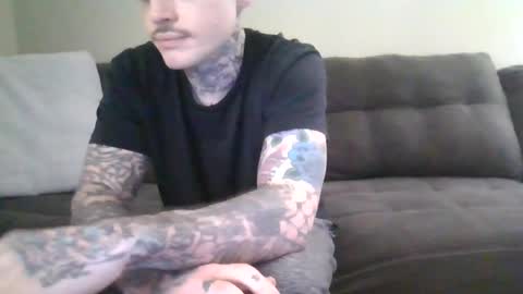 Snapshot of t0914 chatting on 10.13.25 t0914 online show from 10.13.25