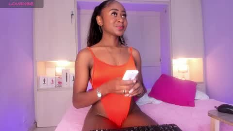 Snapshot of t4mmy_ chatting on 02.05.25 t4mmy_ online show from 02.05.25