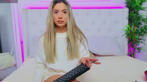 Snapshot of taahiraarabian chatting on 12.17.24 Arianna online show from 12.17.24