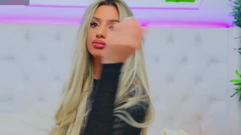 Snapshot of taahiraarabian chatting on 01.27.25 Arianna online show from 01.27.25