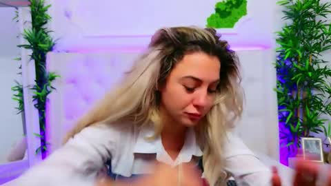 Arianna online show from 11.14.25