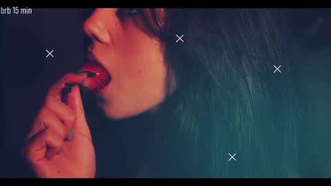 Snapshot of taanni_bc chatting on 10.26.25 TAANNI online show from 10.26.25