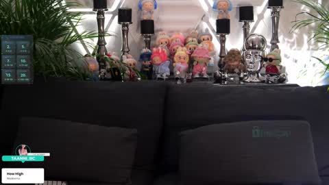 Snapshot of taanni_bc chatting on 11.11.25 TAANNI online show from 11.11.25